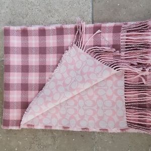 Coach 🧣signature print beautiful winter SCARF